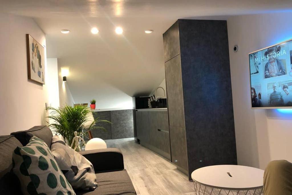Buhardilla Comillas Beach En Primera Linea De Playa, Wifi, Netflix Eksteriør billede