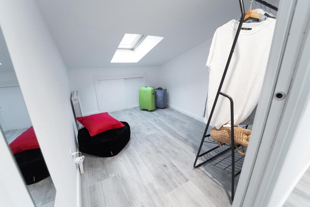 Buhardilla Comillas Beach En Primera Linea De Playa, Wifi, Netflix Eksteriør billede